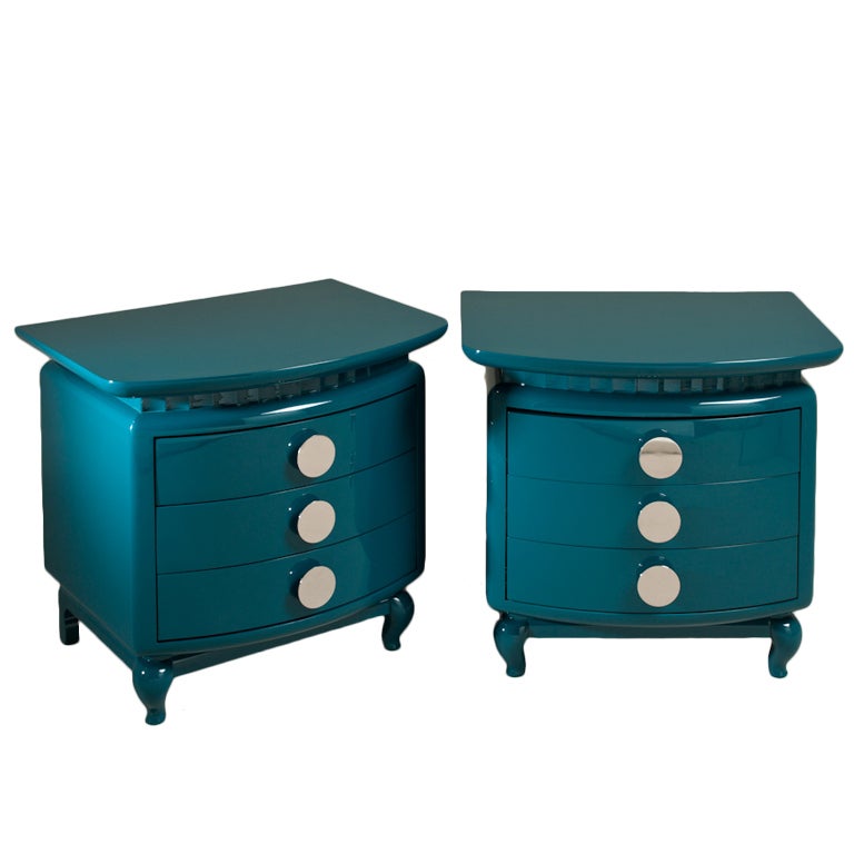 A Pair of Stunning Lacquered Three Drawer Commodes 1980s