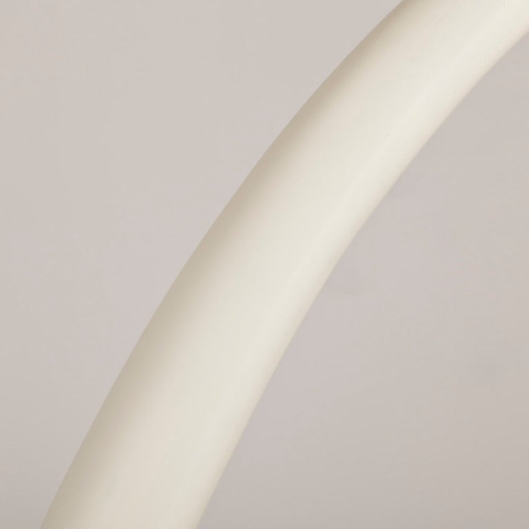 A Pair of Faux Elephant Tusks on Ebonised Bases 1970s In Good Condition In London, GB
