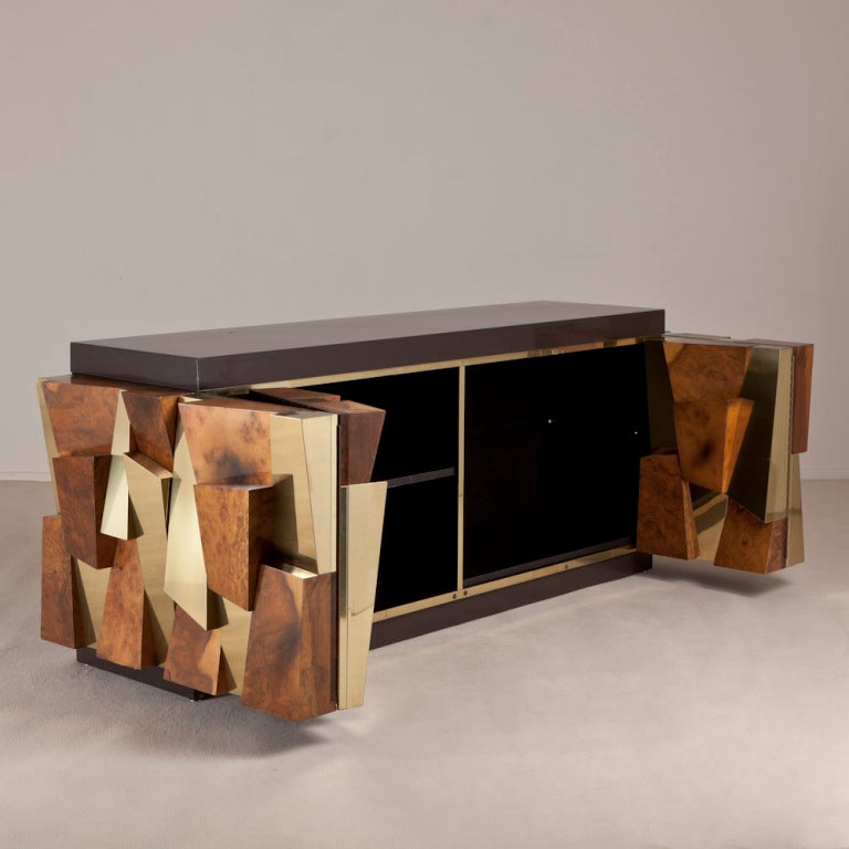 A Burr and Brass Faceted Paul Evans Cabinet for Directional 1970 In Good Condition In London, GB