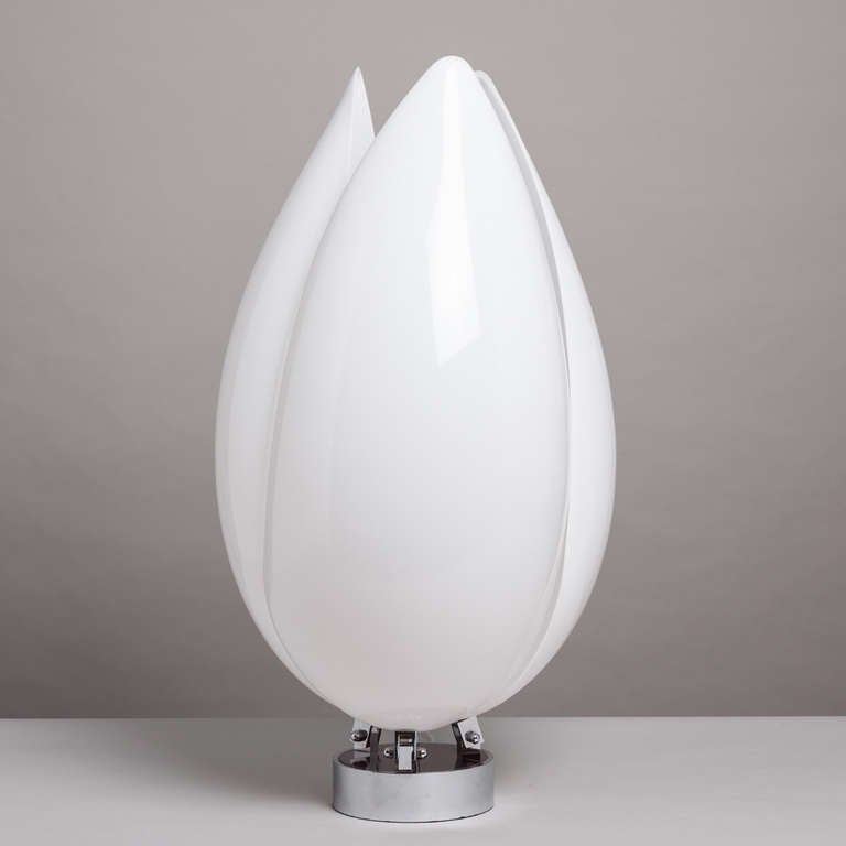 A large tulip shaped acrylic Rougier style table lamp on nickel-plated mount 1980s.

NB: These items are subject to a further discount over and above the trade when exported outside the EU of 10%.
