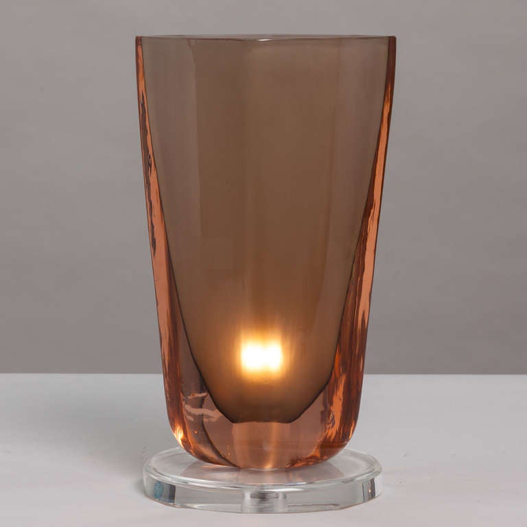 A rare Murano Sommerso glass table uplighter on Lucite base, 1970s.

NB: These items are subject to a further discount over and above the trade when exported outside the EU of 10%.