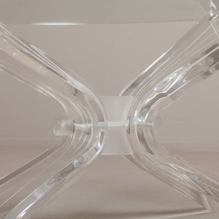 Butterfly Shaped Lucite Coffee Table, USA, 1970s In Good Condition For Sale In London, GB
