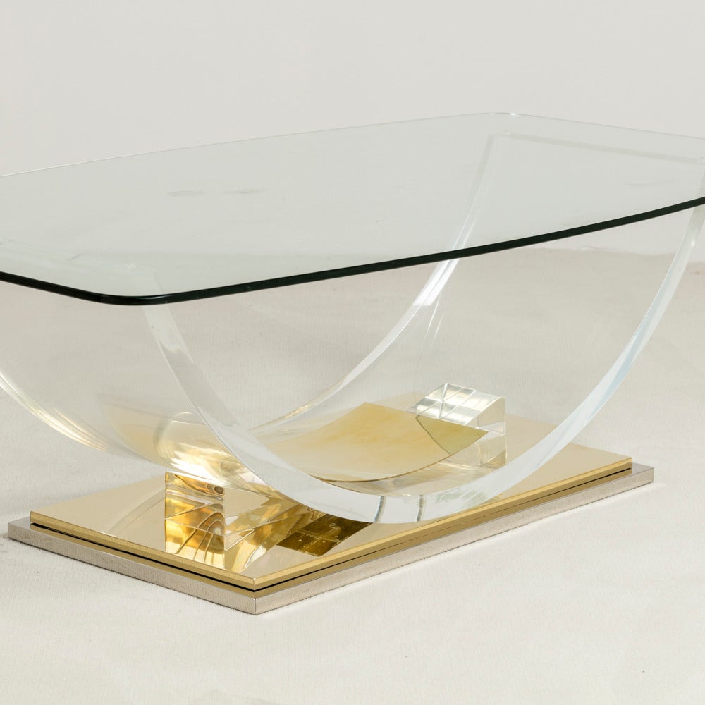 Late 20th Century Sculptural Polished Brass and Lucite Coffee Table, 1970s