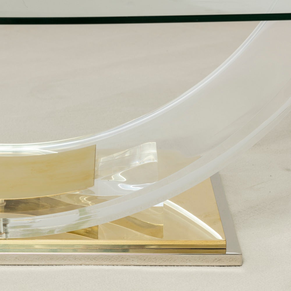 Sculptural Polished Brass and Lucite Coffee Table, 1970s 1