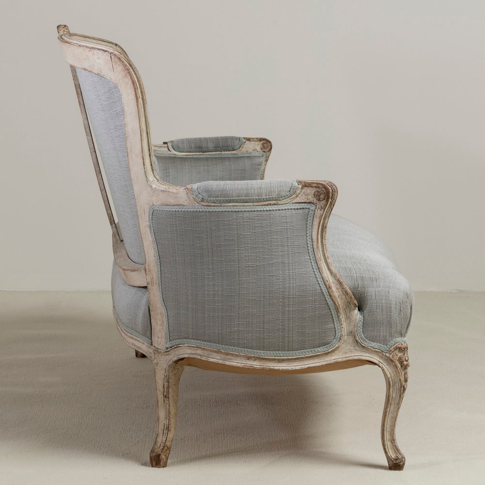 19th Century Swedish Rococo Revival Two-Seat Swedish Sofa In Excellent Condition In London, GB