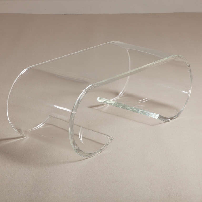 A Thick Lucite Coffee Table by Paul Jones 1970s In Excellent Condition In London, GB