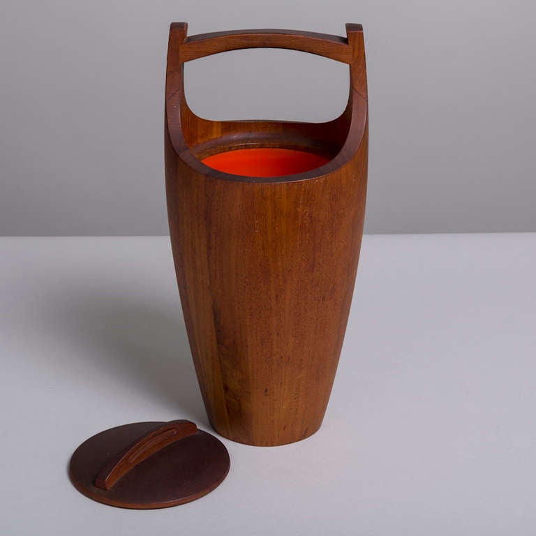A large 1950s teak icebucket by Dansk Stamped

NB: These items are subject to a further discount over and above the trade when exported outside the EU of 10%.