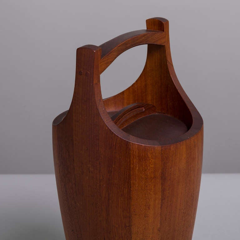 Large 1950s Teak Icebucket by Dansk Stamped In Excellent Condition In London, GB