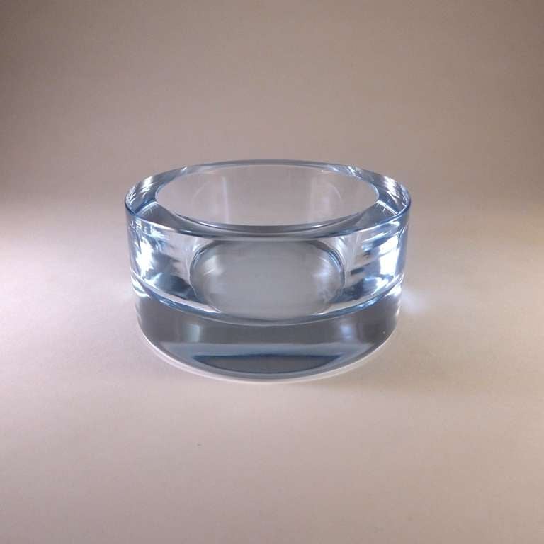 A Large Pale Blue Round Ashtray In Excellent Condition In London, GB