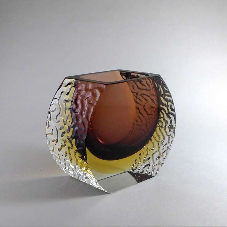 Italian Mandruzzato Designed Murano Sommerso Glass Vase For Sale