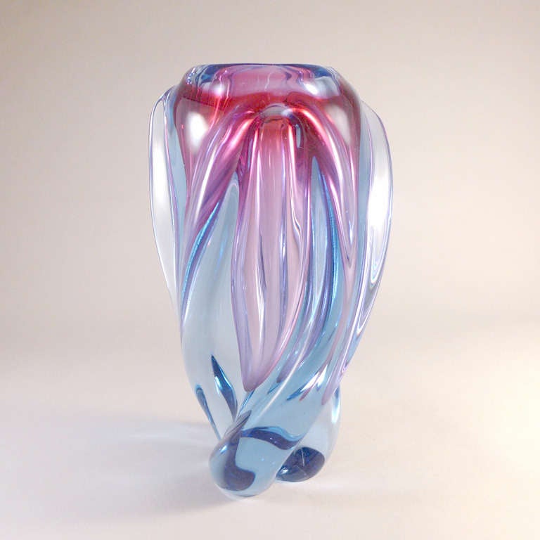 A Twisted Murano Sommerso Glass Vase with a Vibrant Pink Centre Cased in Blue Glass