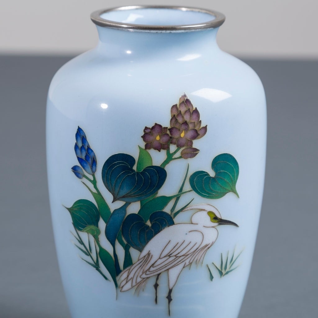 Japanese Cloisonné Enamel Vase Late Showa Period In Excellent Condition For Sale In London, GB