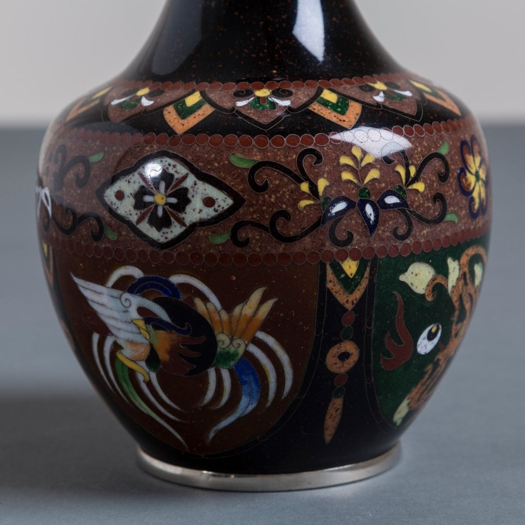 Japanese Cloisonné Enamel Vase by Inaba, 1990s In Excellent Condition For Sale In London, GB