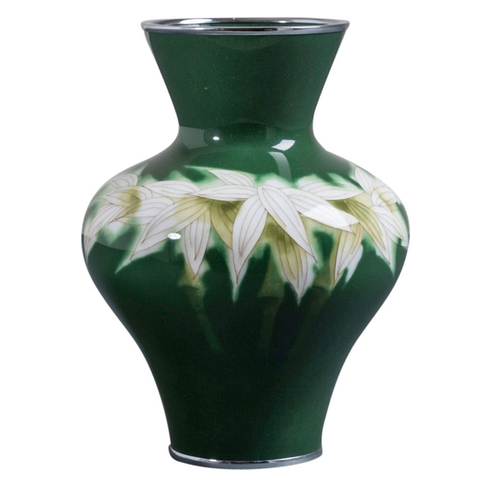 Japanese Cloisonné Green Enamel Vase by Ando, circa 1950 For Sale