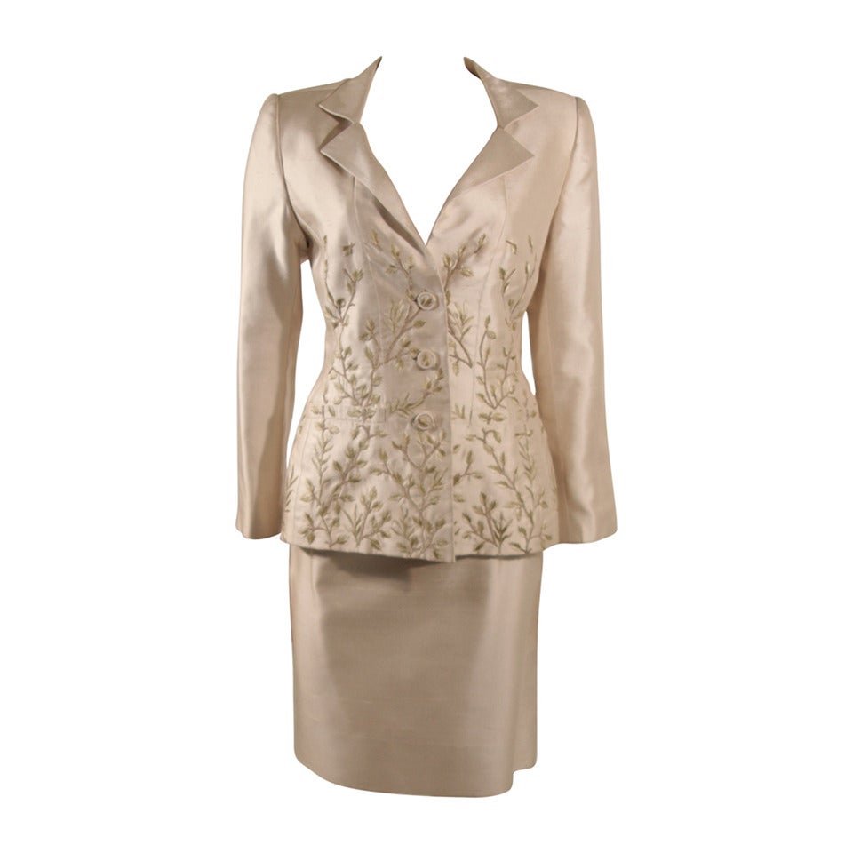 Oscar De La Renta Champagne Silk with Sage Embroidery Skirt Suit Size 10 For Sale