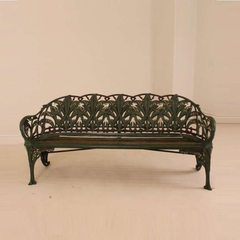A 19th Century Cast Iron Coalbrookdale Lily of the Valley Bench In Excellent Condition In London, GB
