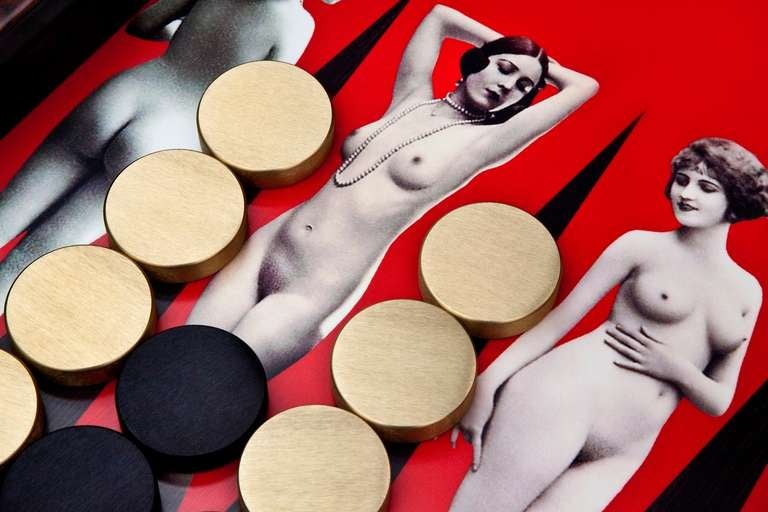 Britannique Planche à dos nus Backgammon d'Alexandra Llewellyn en vente