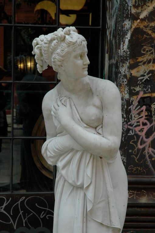 Italian, Early 20th century, marble statue of Venus, after Antonia Canova's, 