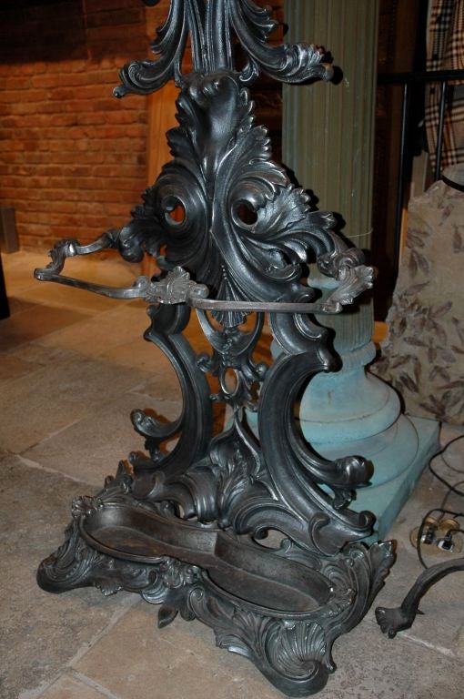 Victorian Cast Iron Hall Tree In Good Condition In New York, NY