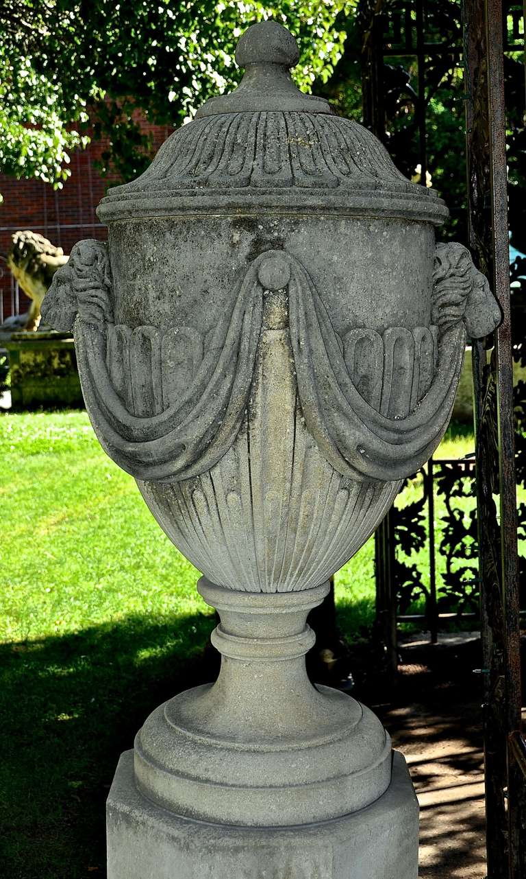 Hand-Carved Italian Covered Urns with Pedestals In Excellent Condition In New York, NY