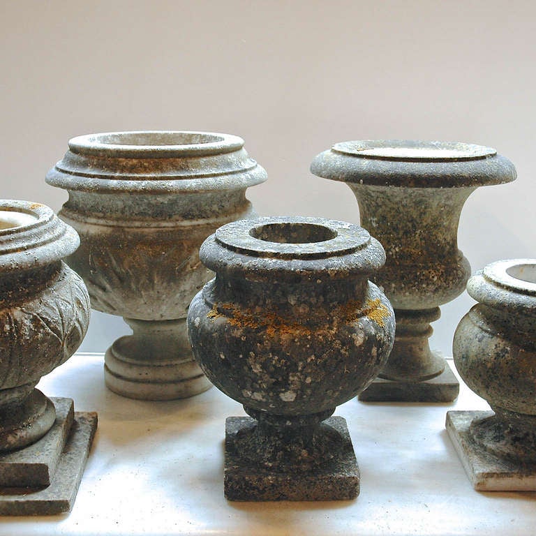 British Early 20th Century English Urns For Sale