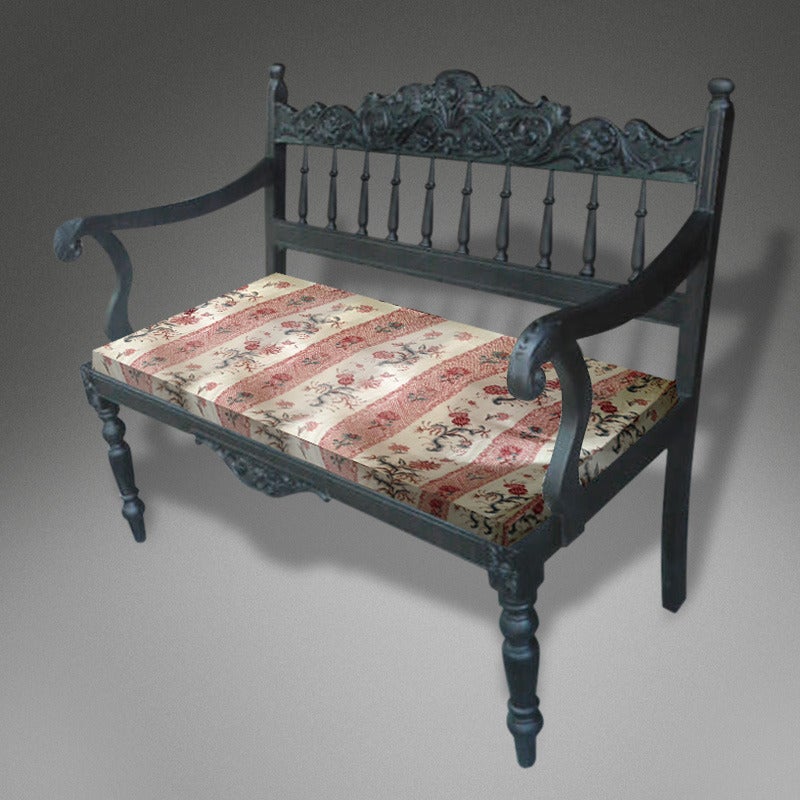 A 19th Century Copy of a 17th Century Dutch Period Ceylonese 2 Seater Settee In Good Condition For Sale In London, GB