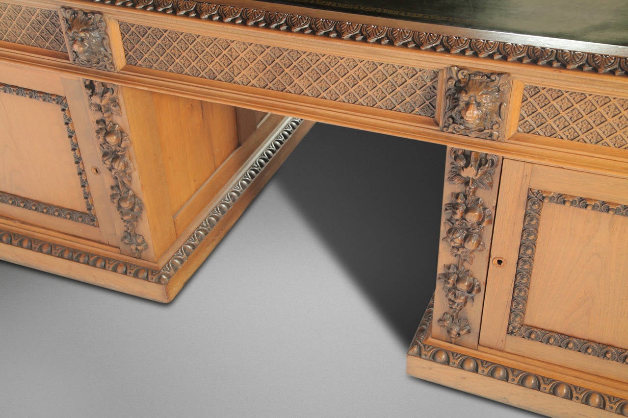 Mid-19th Century Downton Large Oak Desk