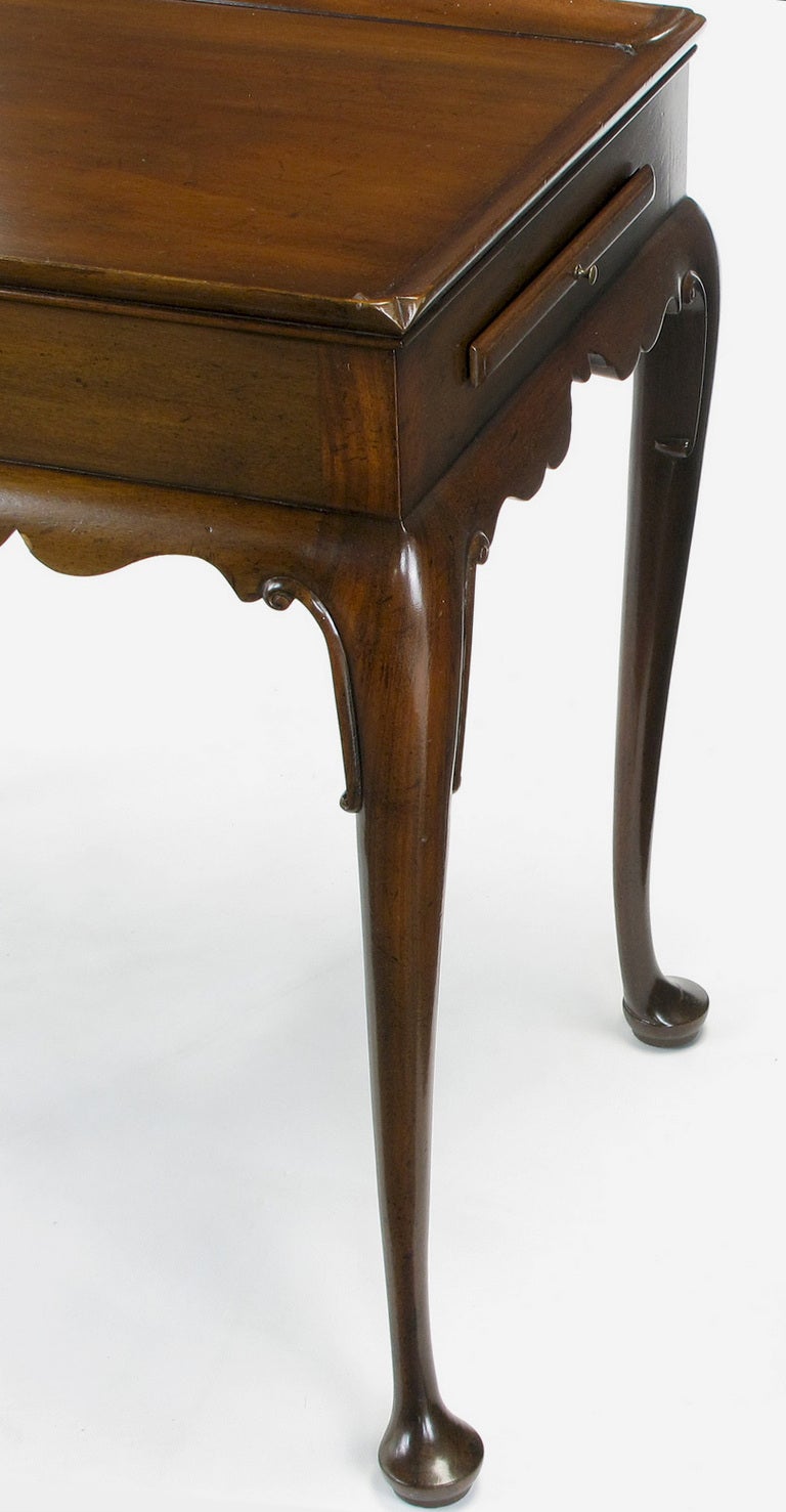 Kittinger Walnut Regency Side Table with Pull Out Writing Surfaces In Good Condition For Sale In Chicago, IL