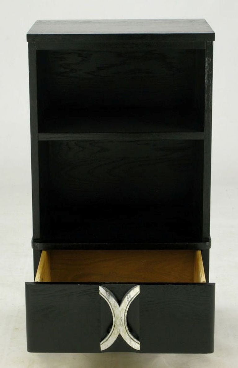 1940s Black Lacquered and Silver Leaf Single Drawer Nightstand In Excellent Condition For Sale In Chicago, IL