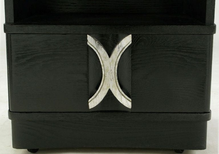 Wood 1940s Black Lacquered and Silver Leaf Single Drawer Nightstand For Sale
