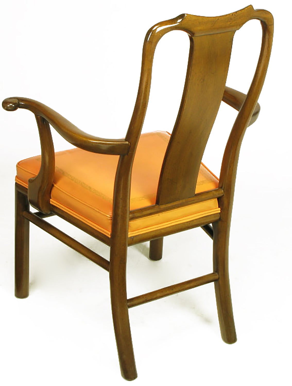 Six chaises de salle à manger à dossier plat en noyer et cuir travaillé Bon état - En vente à Chicago, IL