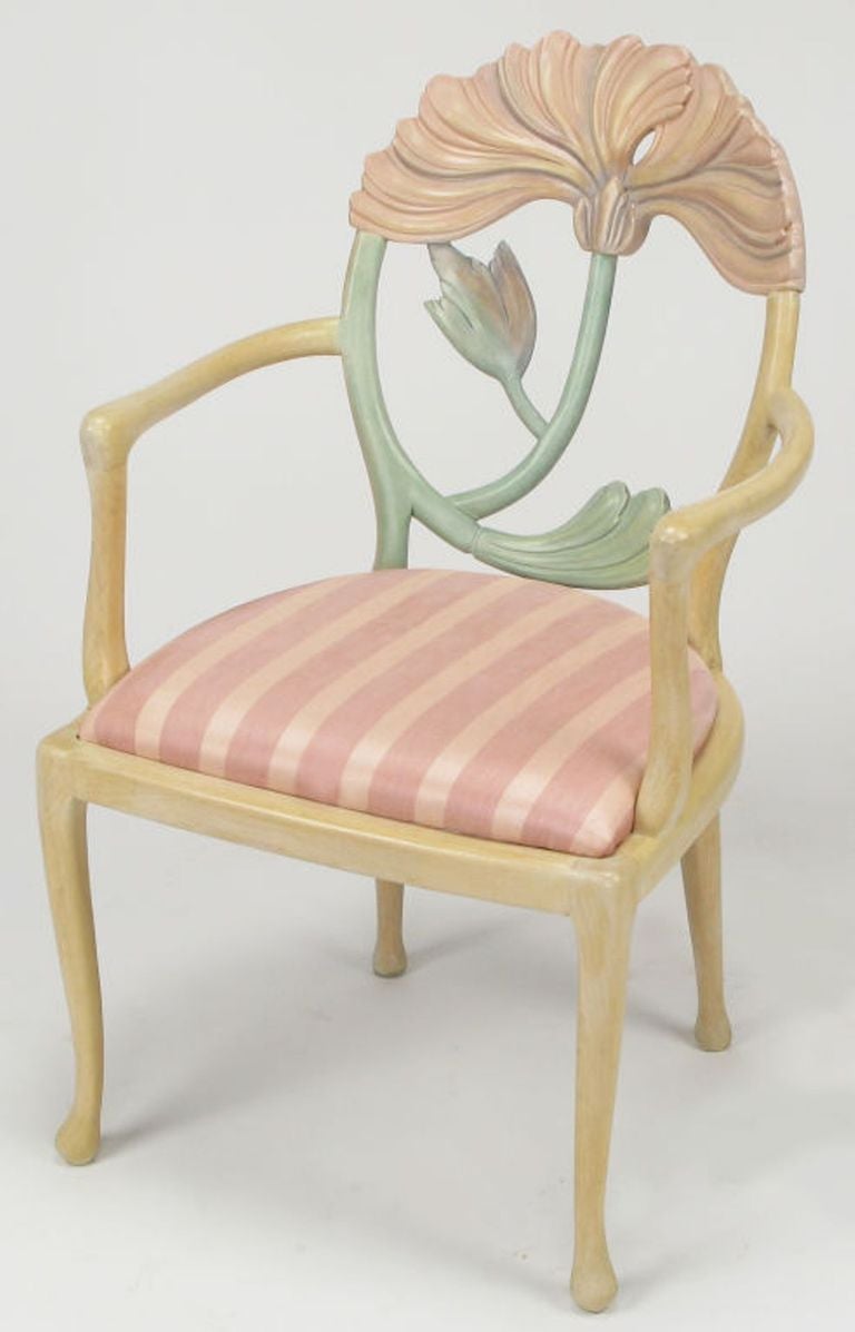 Pair of Italian Polychrome Carved Poppy Armchairs In Good Condition In Chicago, IL