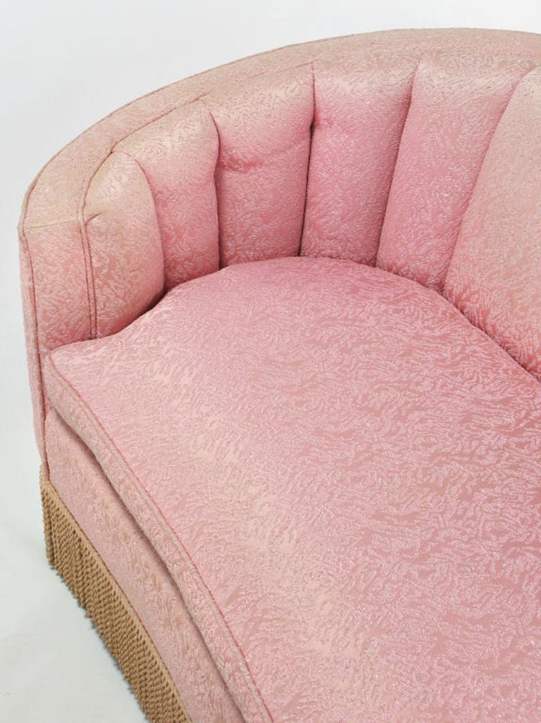 1940s Curved Sectional Sofa In Pink Damask Upholstery In Good Condition In Chicago, IL