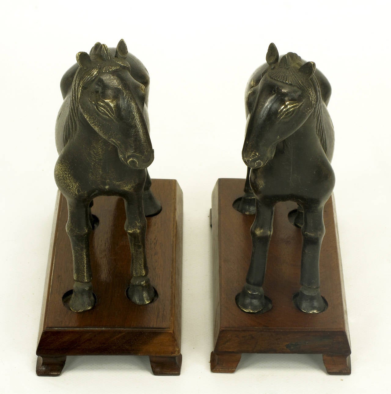 Pair of Bronze Arabian Stallion Figures Ion Footed Mahogany Plinths In Excellent Condition For Sale In Chicago, IL
