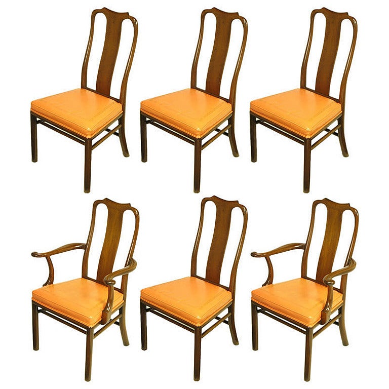 Six chaises de salle à manger à dossier plat en noyer et cuir travaillé en vente