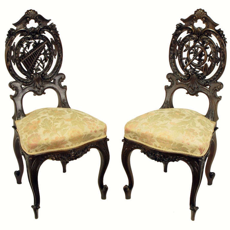 Pair of French Regency hand-carved walnut cabriole leg 