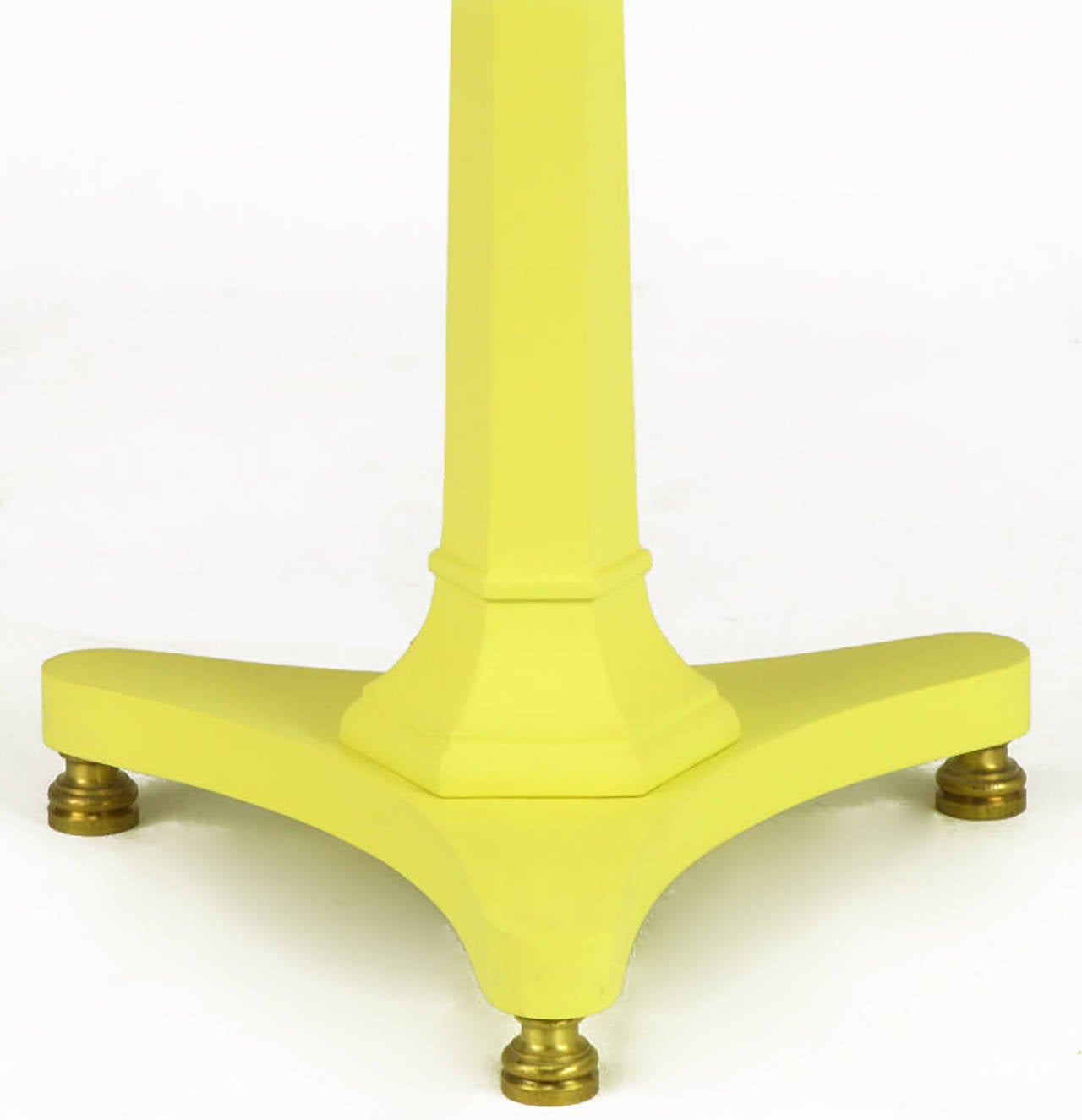 Mid-20th Century Yellow Lacquered Wood and Brass Regency Floor Lamp For Sale