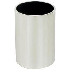 Dado Industrial Design S.P.A. Vase cylindrique en acier lourd chromé italien
