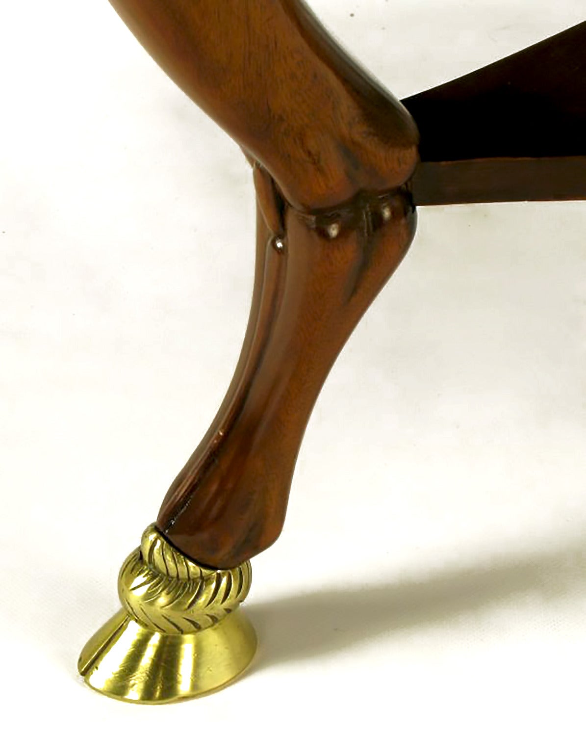 Mesa de centro imperio de caoba y mármol, años 40, con patas de pezuña de bronce en venta 2