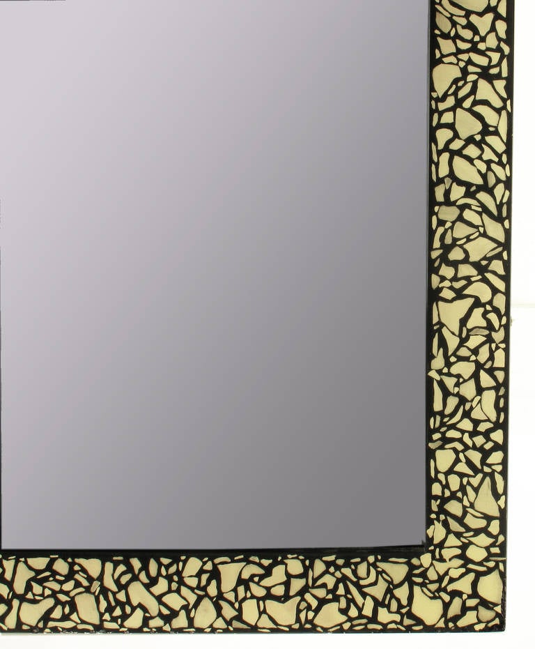Miroir en fausse nacre et laque noire de Baker Bon état - En vente à Chicago, IL