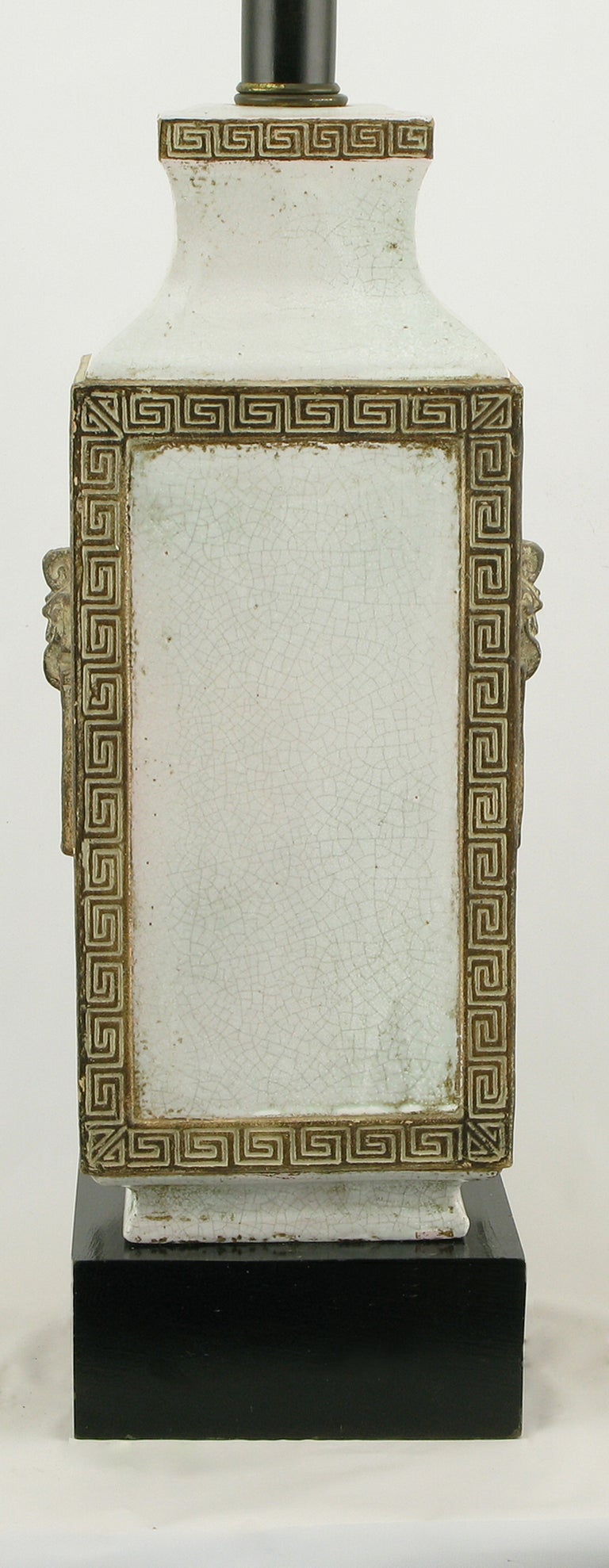 Neoclassical Crackle Glaze & Parcel Gilt Greek Key Table Lamp In Good Condition For Sale In Chicago, IL