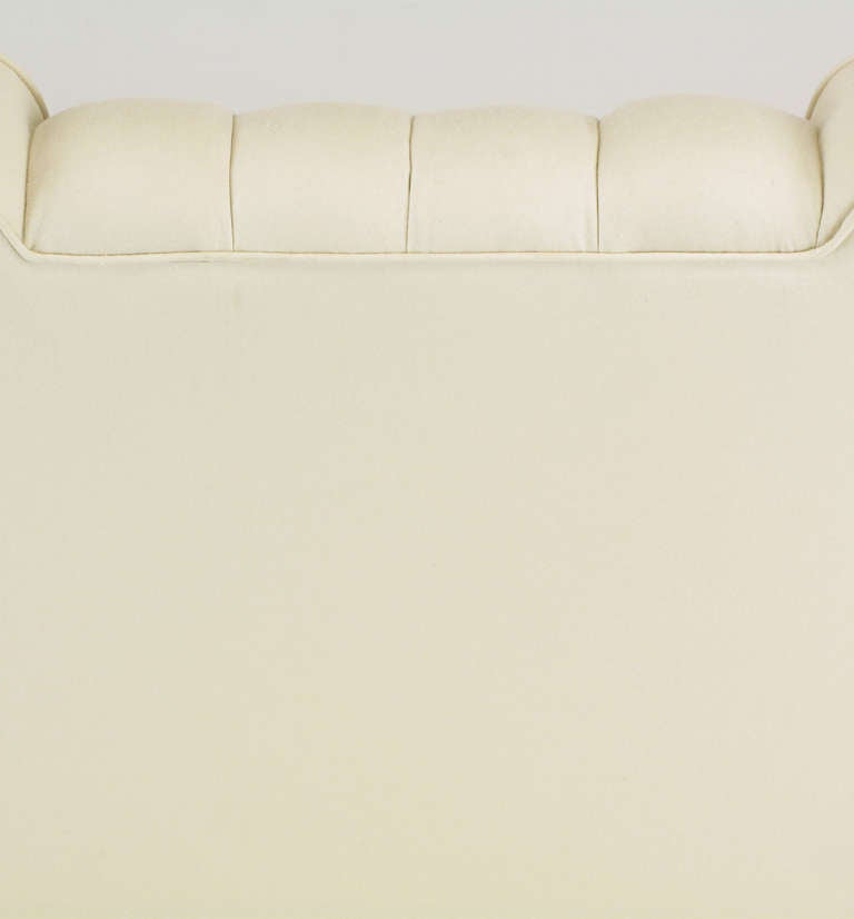 1940s Button-Tufted Winter White Wool Curved Sofa 4