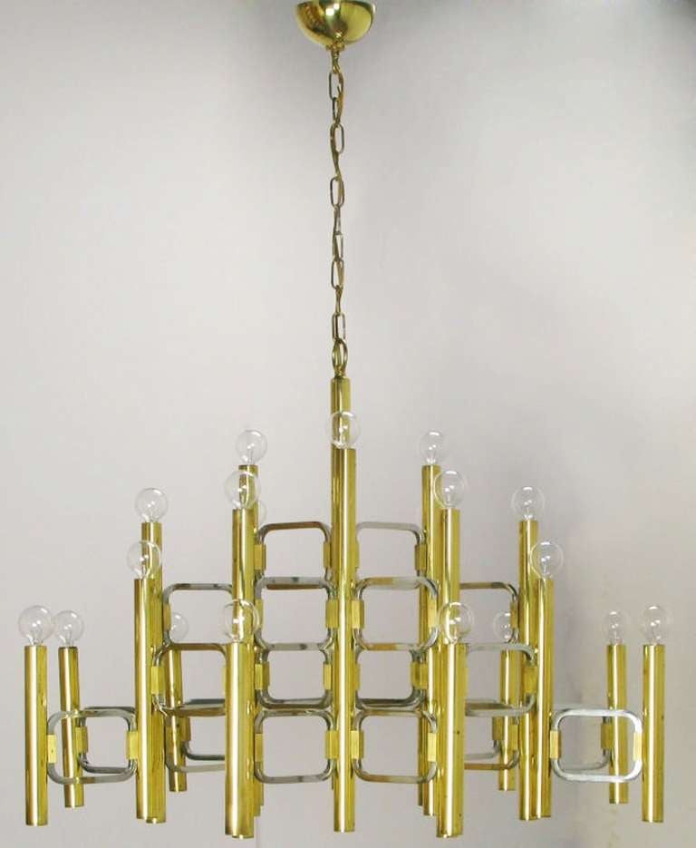 Sciolari Twenty-Two Light Brass & Chrome Chandelier In Good Condition In Chicago, IL