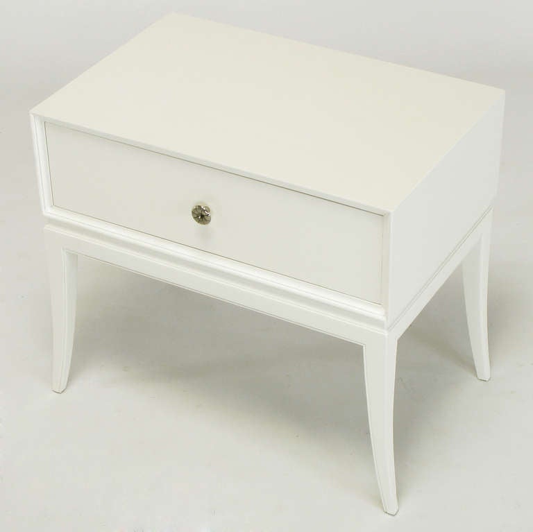 Tommi Parzinger White Lacquered Nightstand In Excellent Condition For Sale In Chicago, IL