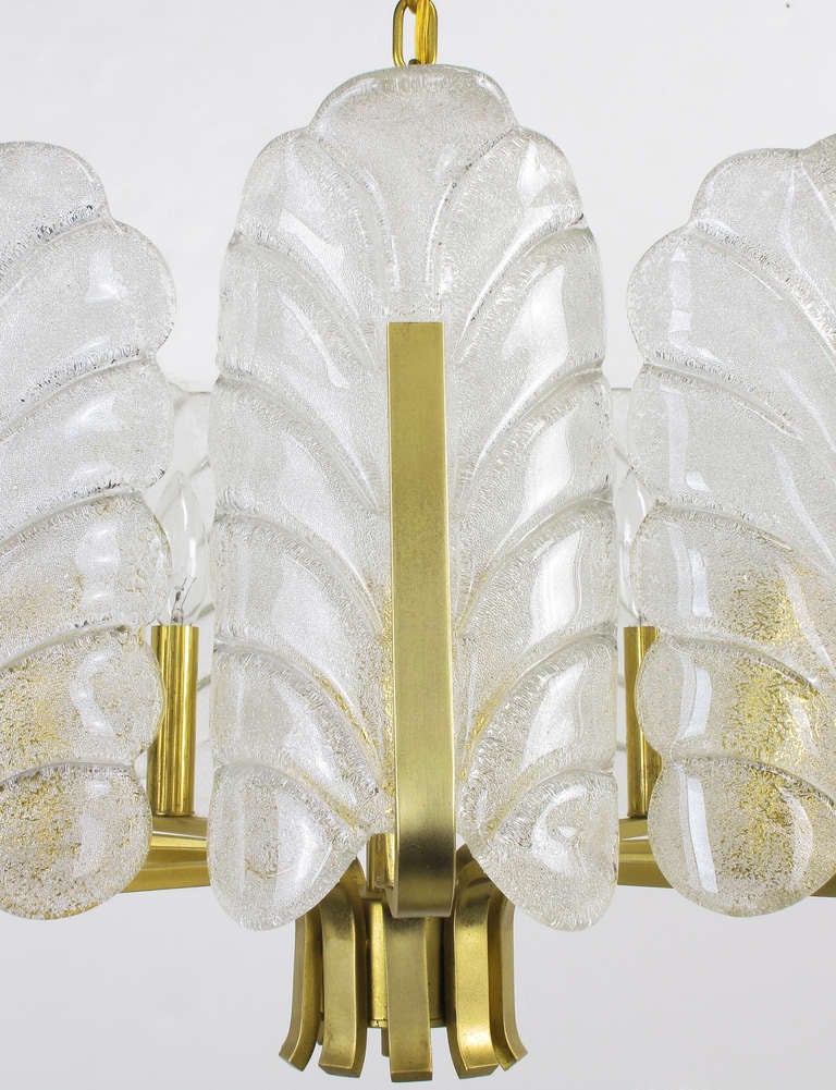 Murano Glass Acanthus Leaf and Brass Ten-Arm Chandelier 3