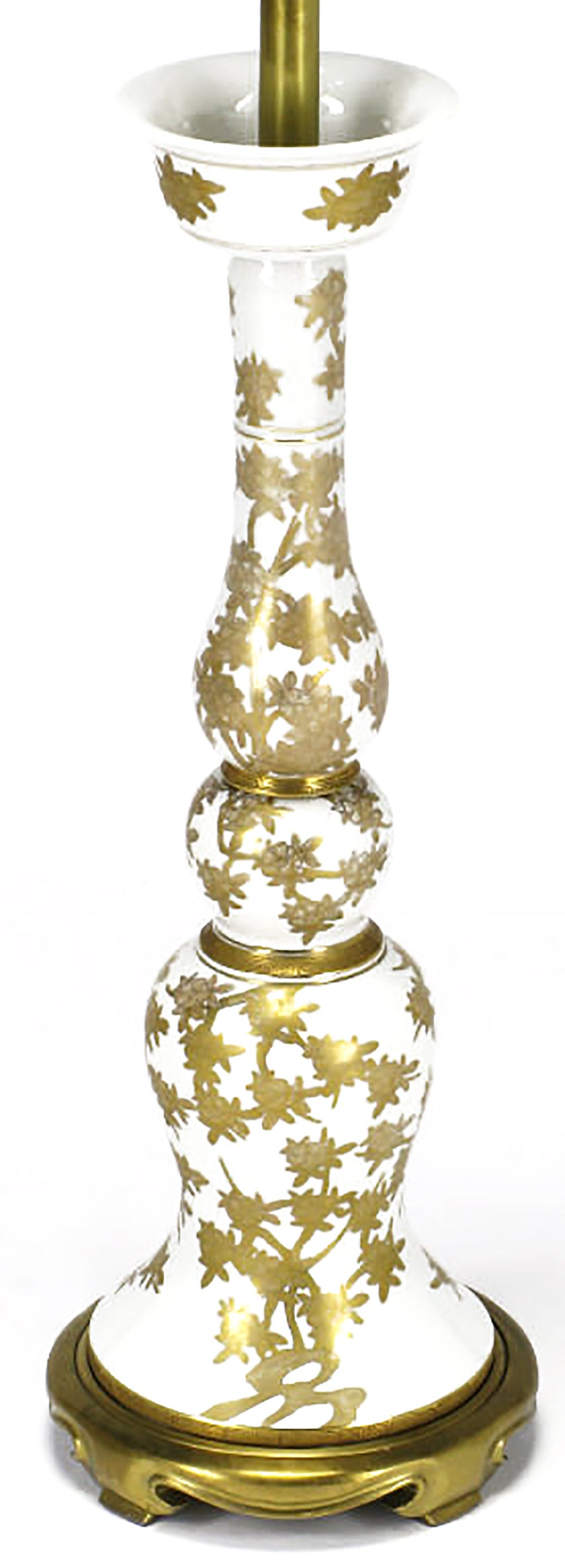 Tischlampe aus weißem Porzellan von Marbro, handbemalt und teilweise vergoldet (amerikanisch) im Angebot