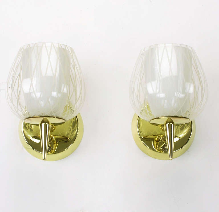 American Pair of Gerald Thurston for Lightolier Etched Glass and Brass Sconces For Sale