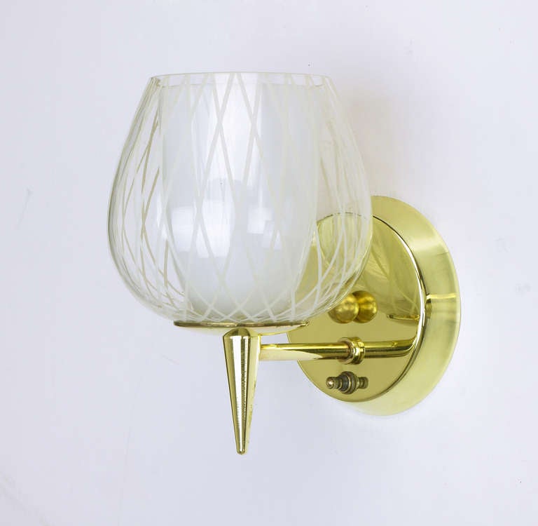 Pair of Gerald Thurston for Lightolier Etched Glass and Brass Sconces For Sale 4