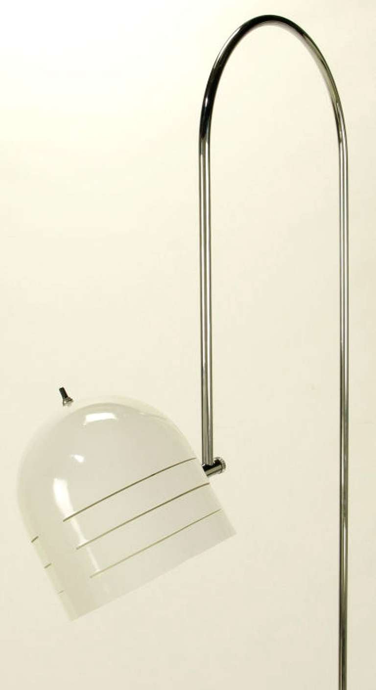 Raymor Italian Chrome and White Enameled Metal Arced Floor Lamp For Sale 2