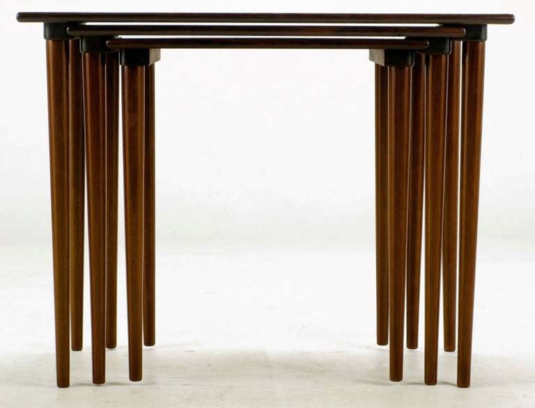 Set Of Three Rosewood Nesting Tables In Excellent Condition For Sale In Chicago, IL